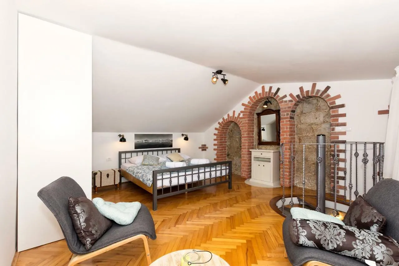 Old Split Apartment location